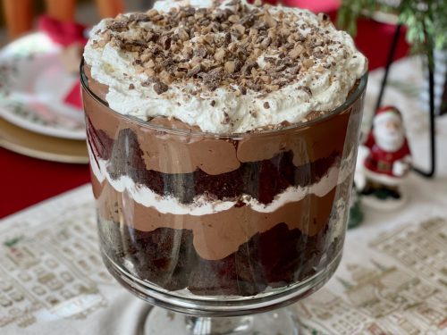 Black Forest Trifle – A Chocolate Cherry Dessert in a Glass