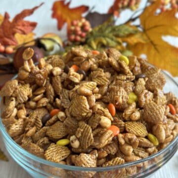 A bowl of praline crunch.