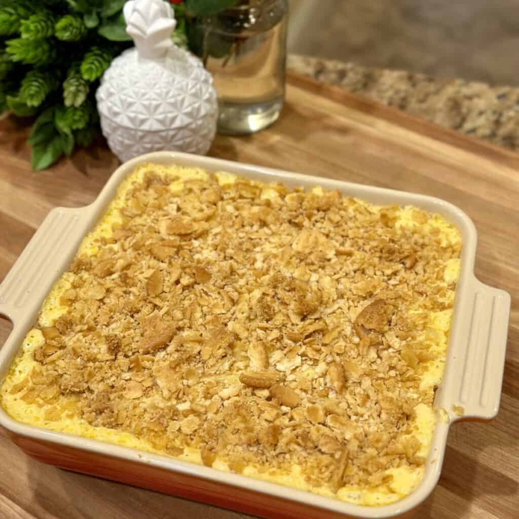 A baked macaroni and cheese.